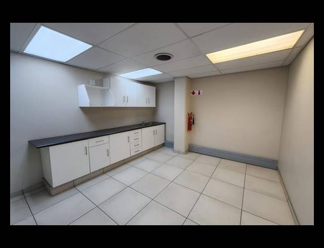 OFFICE PROPERTY TO RENT IN LYNNWOOD